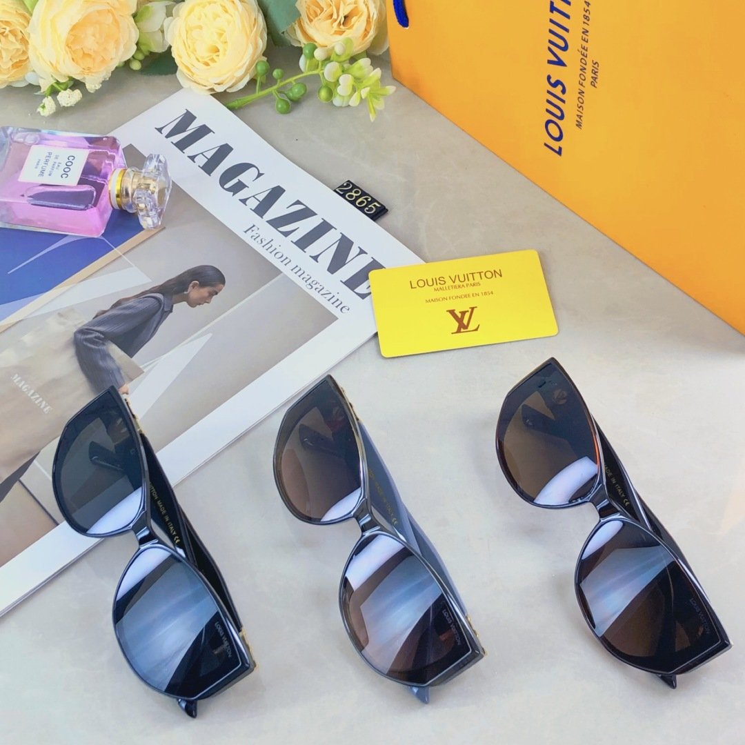 L X V SunglassesSUNGLASSES