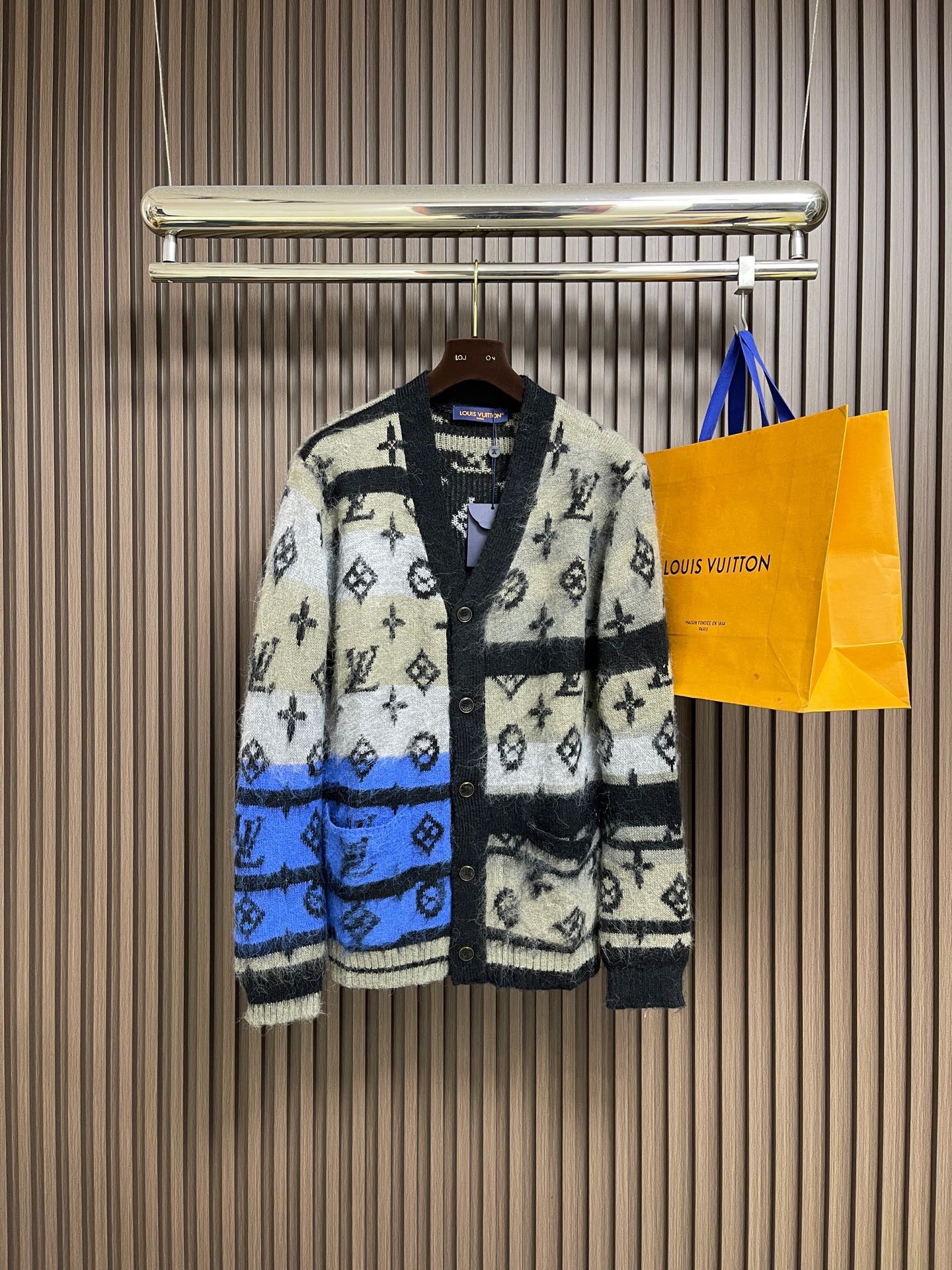 LV X  Mohair SweaterSUNGLASSES