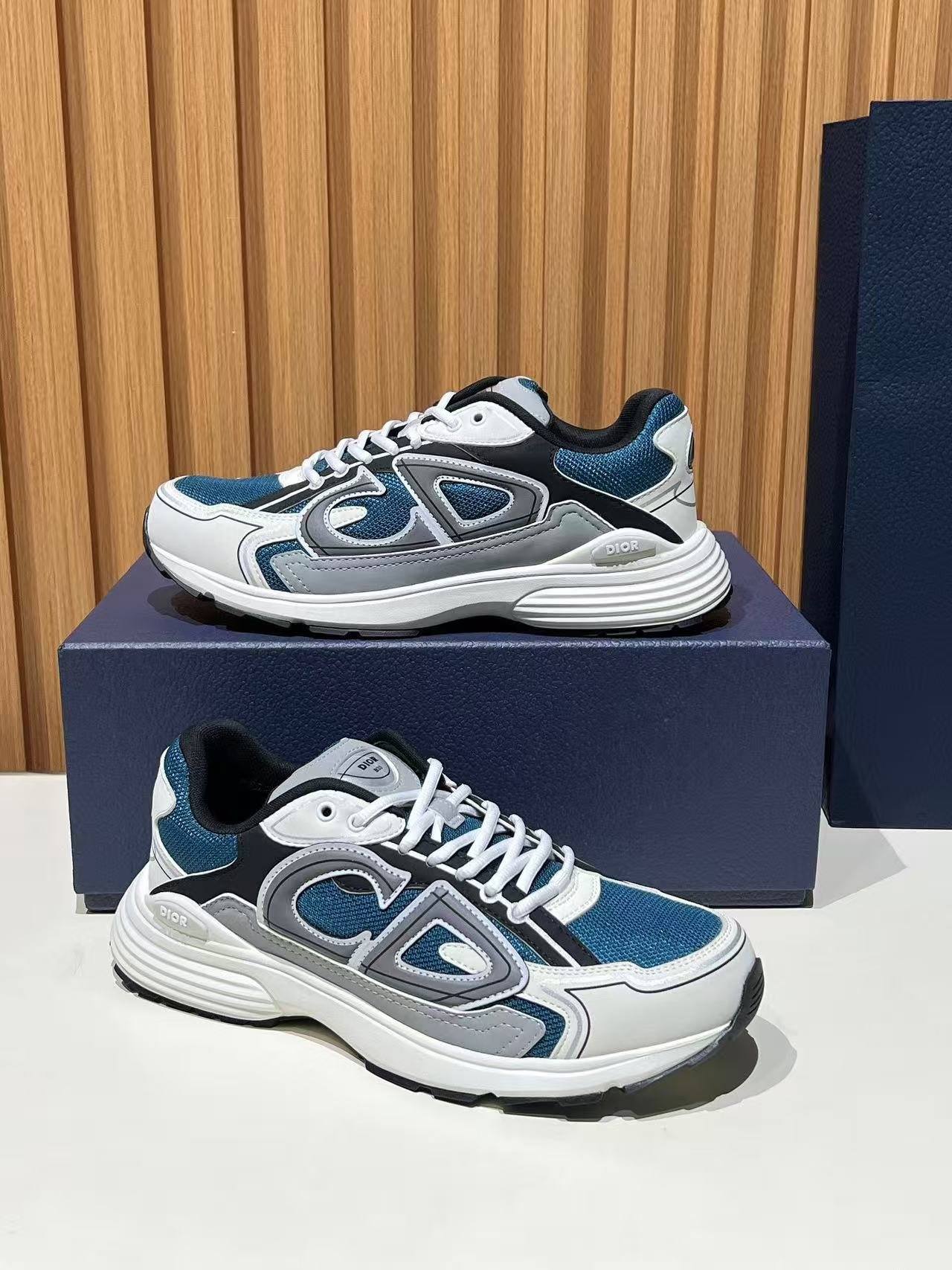 DR b30 sneakerSUNGLASSES