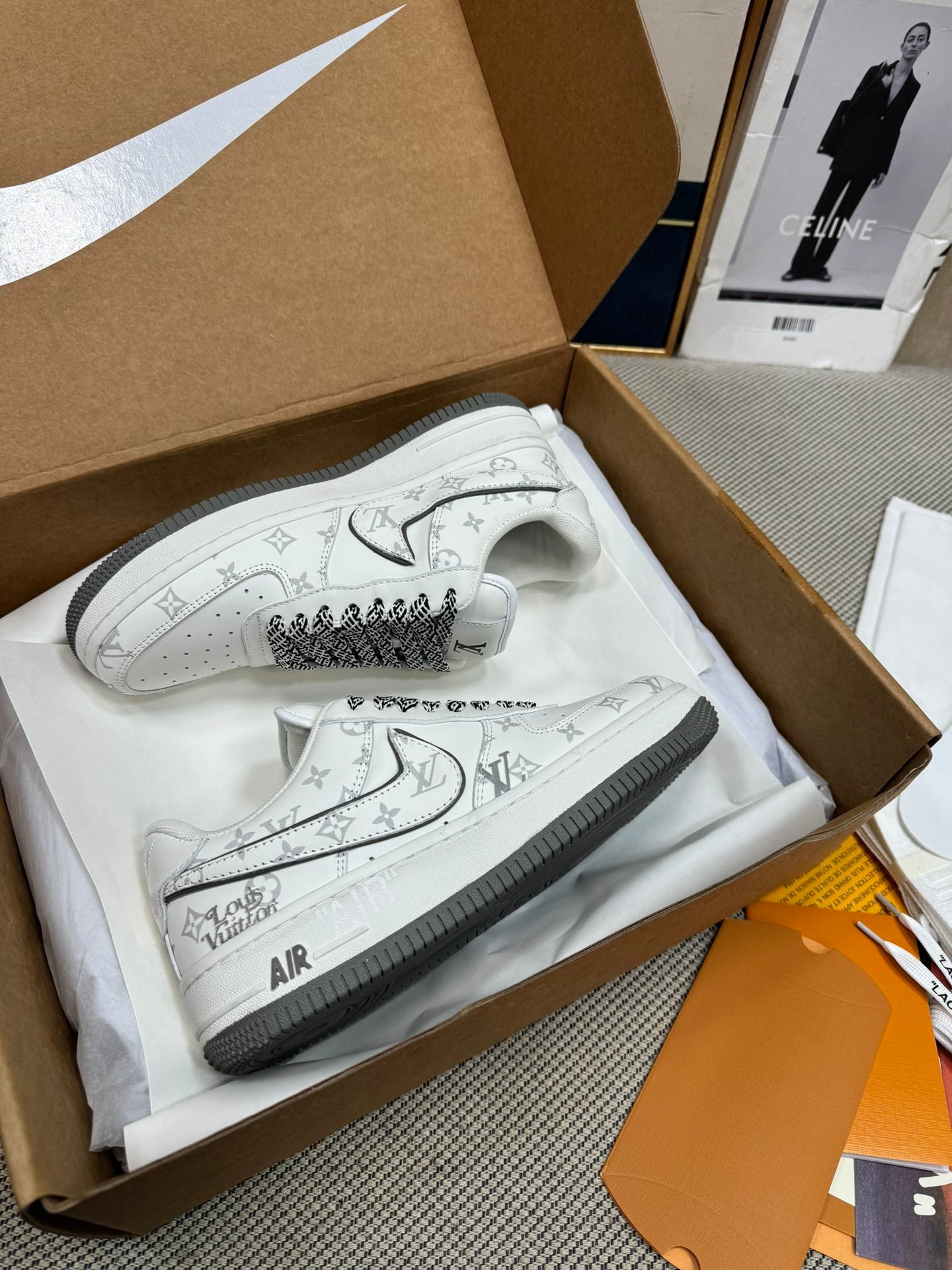 L X V X NK AIR FORCE 1 SneakerSUNGLASSES