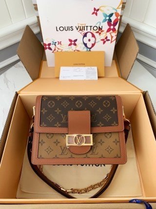 L X V MINI DAUPHINE handbag, large Daphne M45958, size: 25*17*10cm