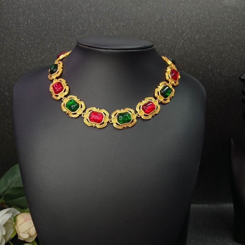 Chane NecklaceSUNGLASSES