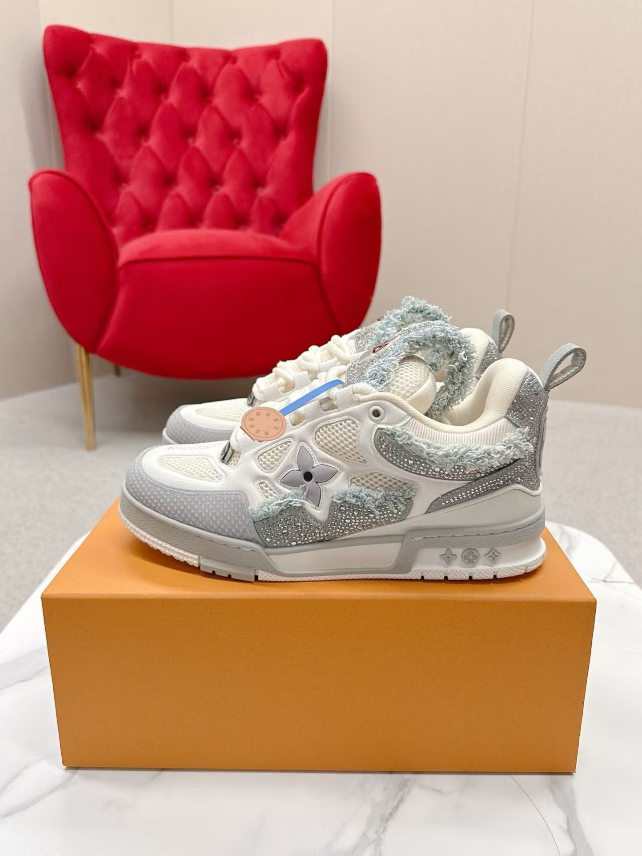 L X V RUNNER TATIC sneakersSUNGLASSES