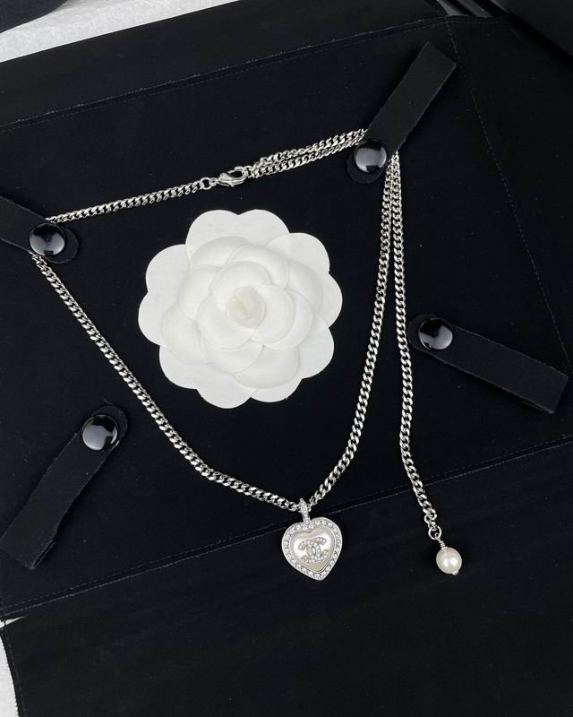 Chane NecklaceSUNGLASSES