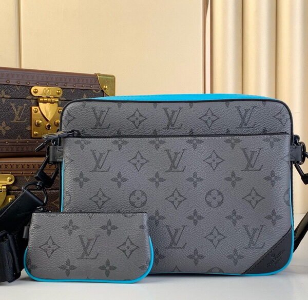 L X V Messenger Bags Size:29x38x20cm