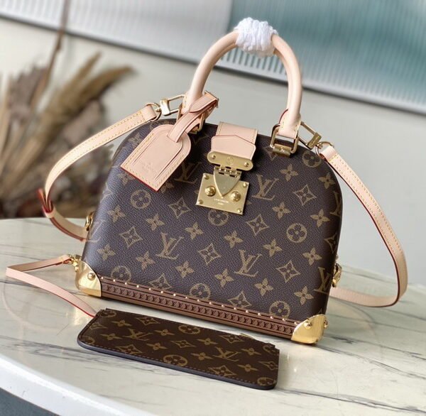 L X V Bag 26x13x26.4cm