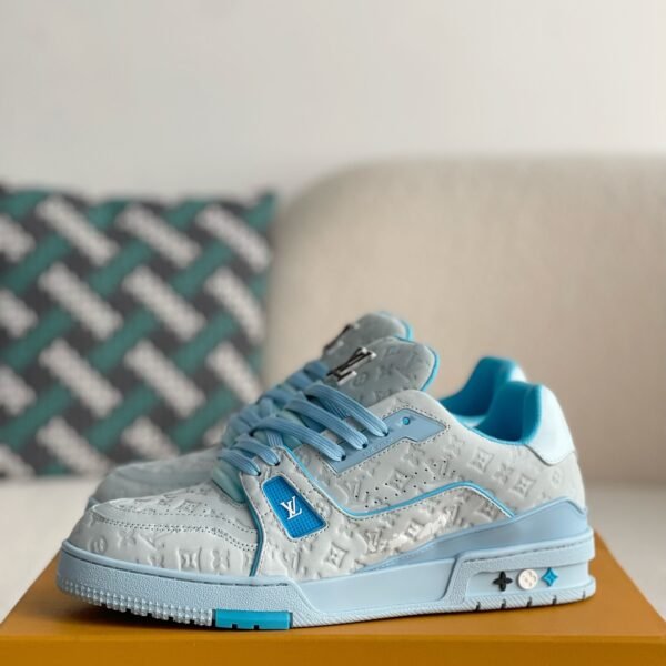 L X V SNEAKERSSUNGLASSES