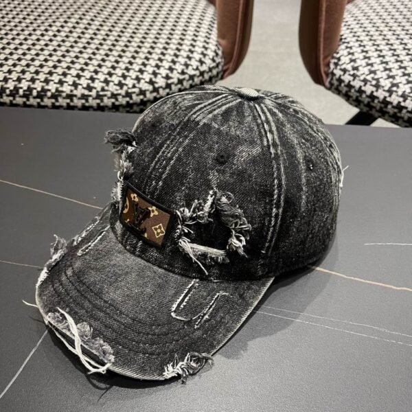 L X V Cap（Multiple colors）