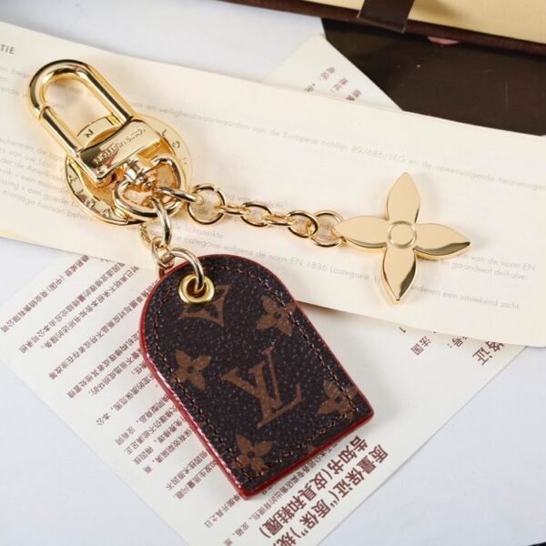 L X V Key Ring(Multiple colors)