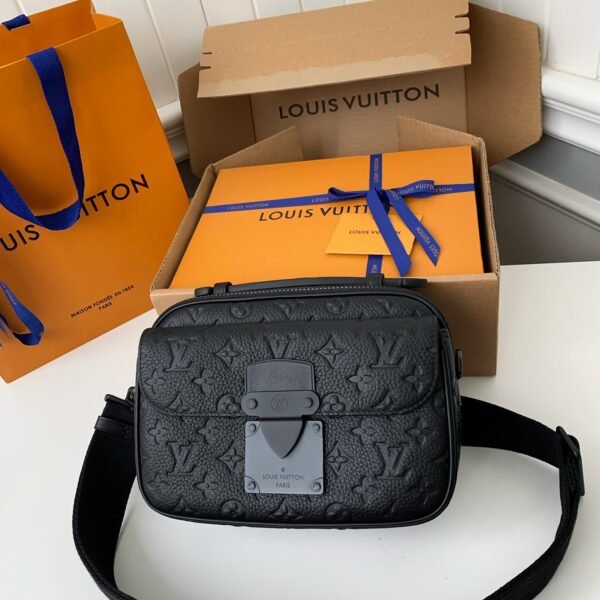 L X V  S-Lock Messenger  22*18*8cm