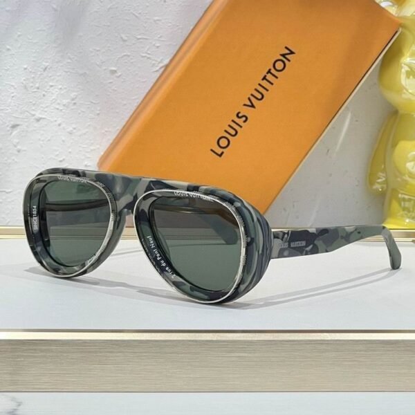 L X V SunglassesSUNGLASSES