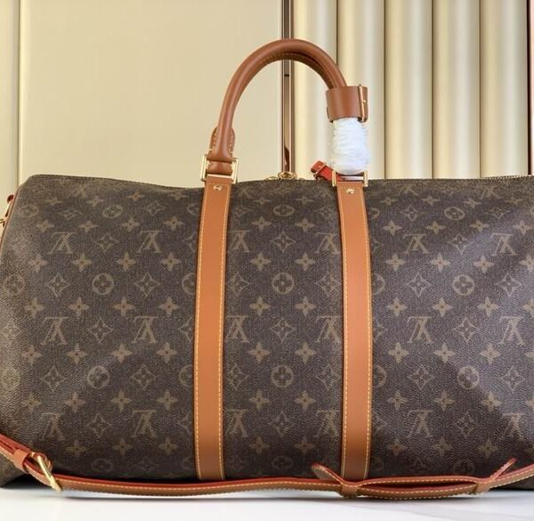 L X V travelling bag 50X29X23cm