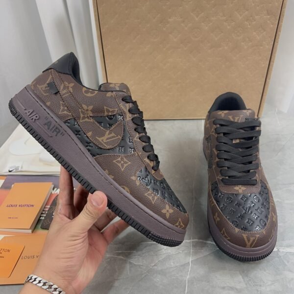 L X V X NK AIR FORCE 1 SneakerSUNGLASSES