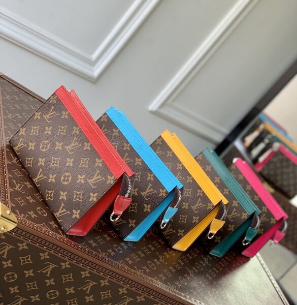 L X V Clutch bag 18.5x11x6.5cm