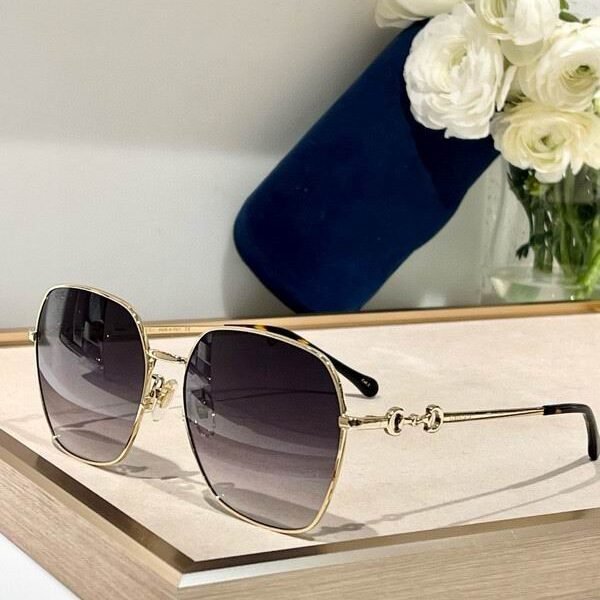 GUC SunglassesSUNGLASSES