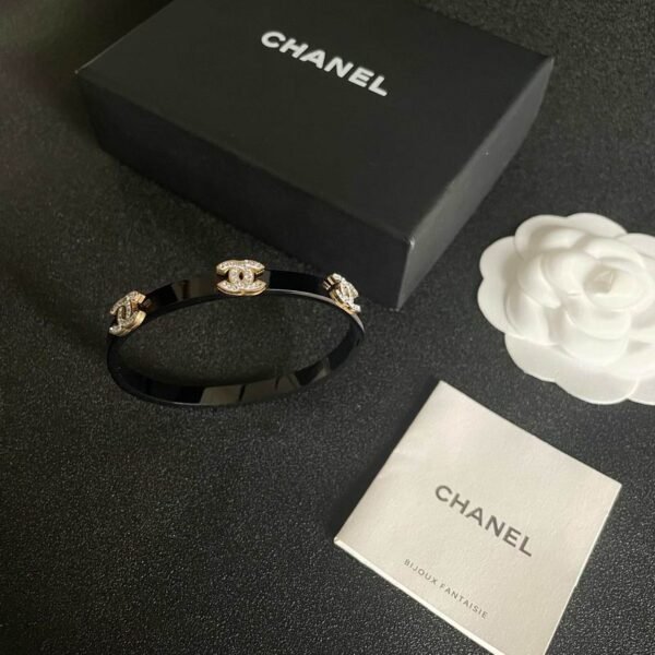 Chane BraceletsSUNGLASSES