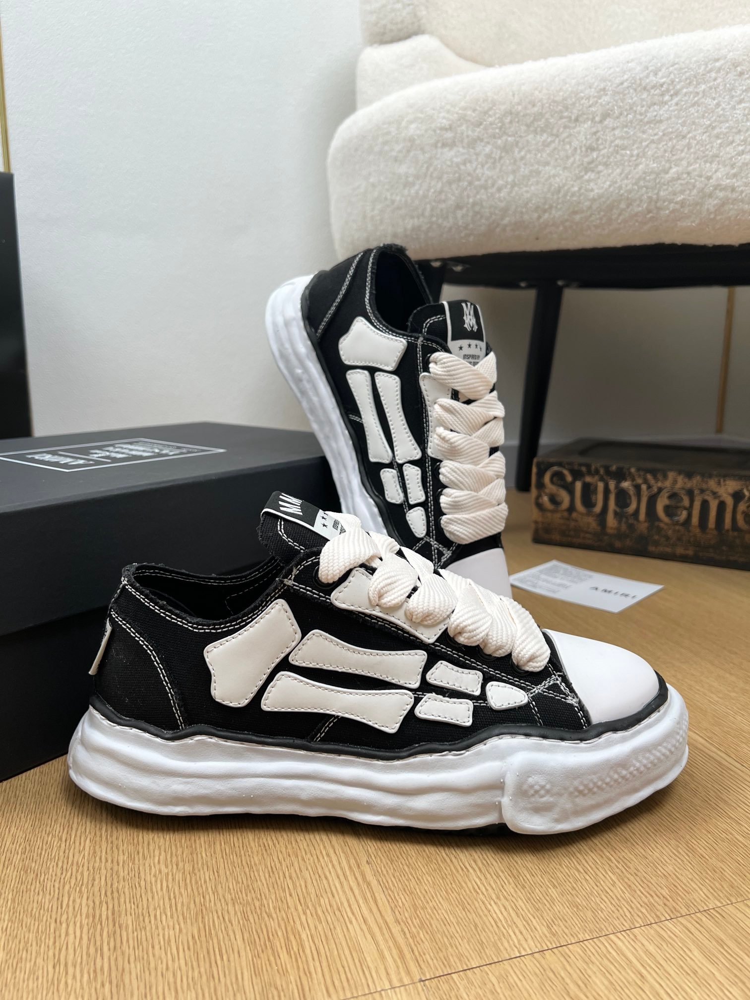 AMRI x Skel-Top LowSUNGLASSES