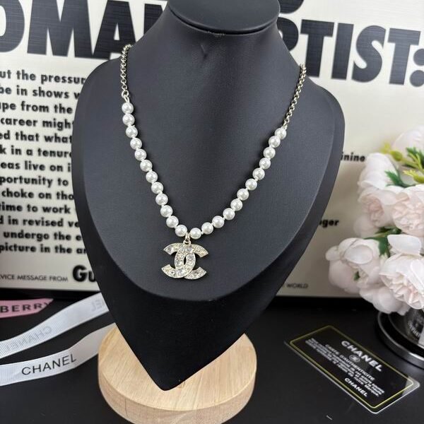 Chane NecklaceSUNGLASSES