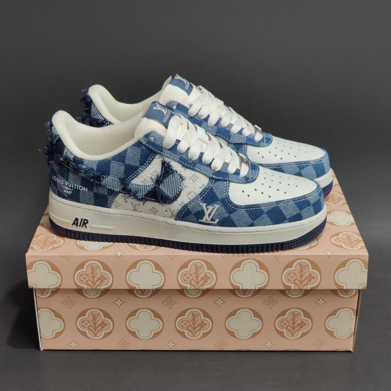 L X V X NK AIR FORCE 1 SneakerSUNGLASSES