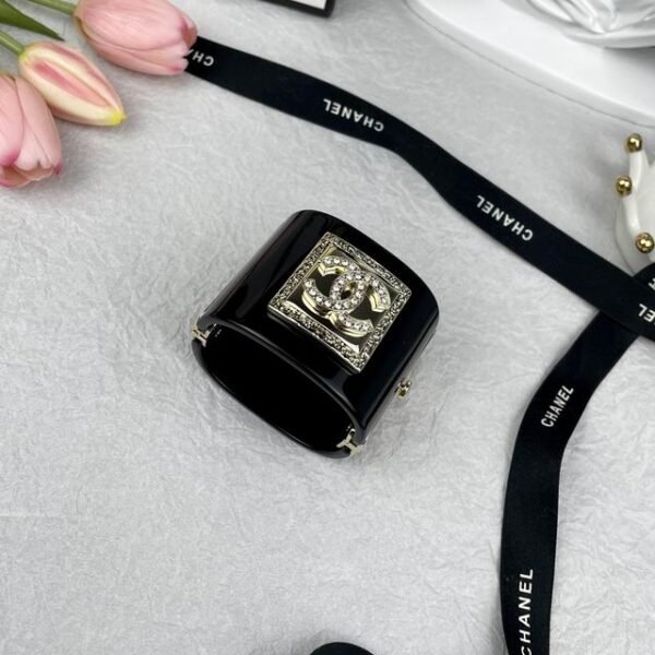 Chane BraceletsSUNGLASSES