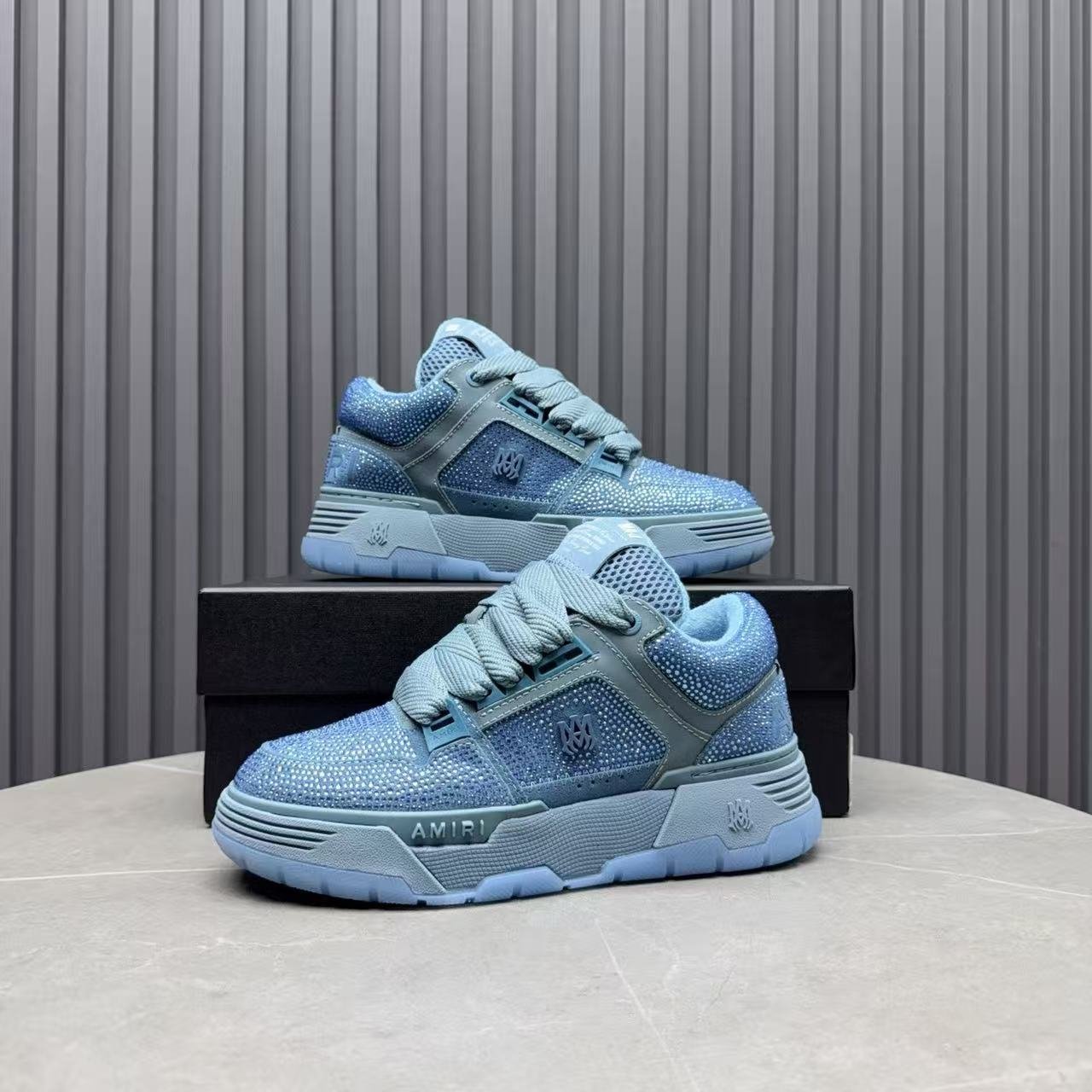 AMRI sneakersSUNGLASSES