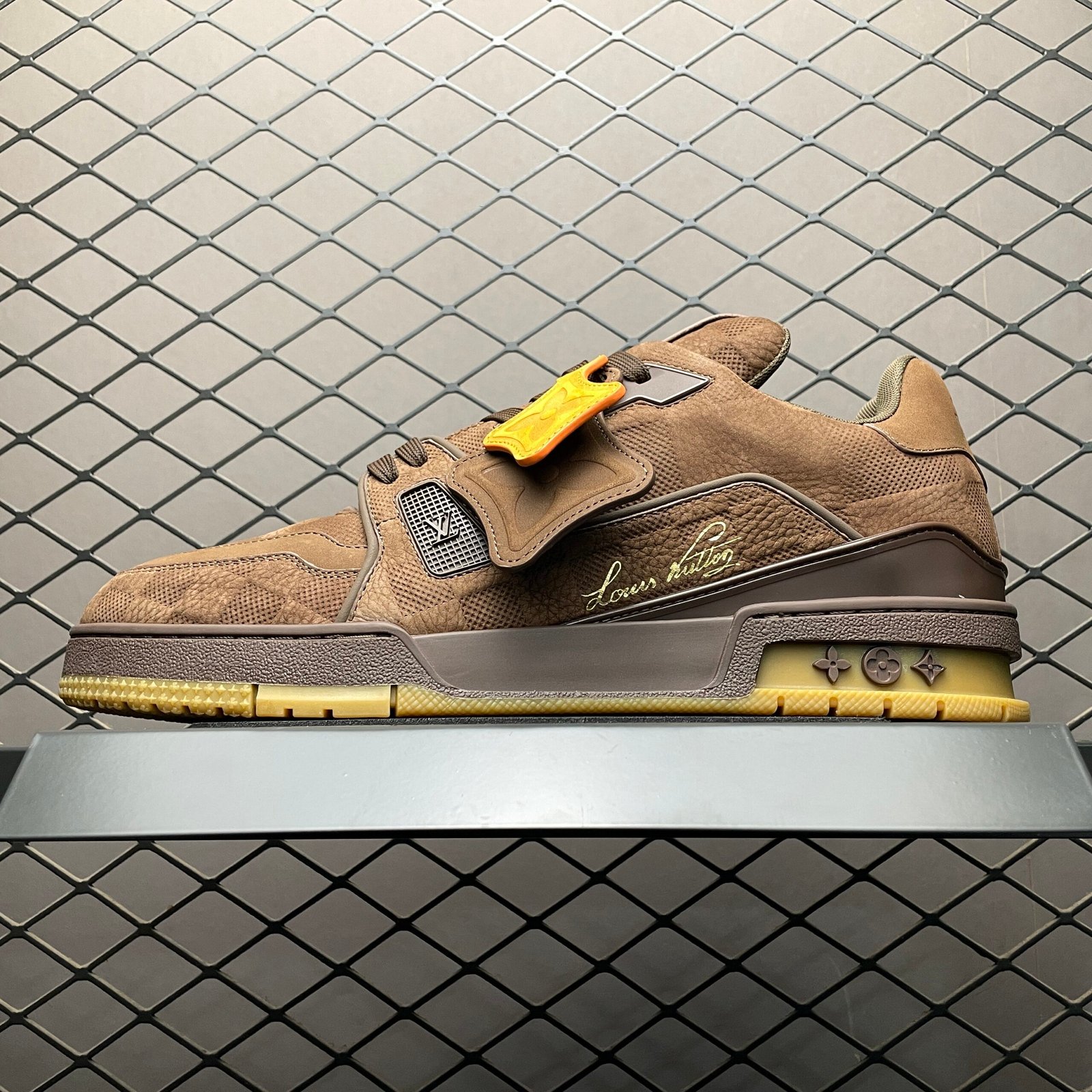 L X V TRAINERSUNGLASSES