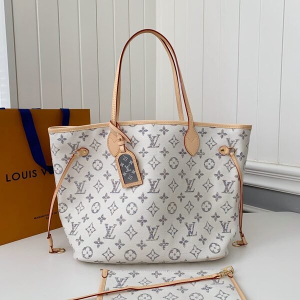 L X V Neverfull medium handbag M24905 Size:31*28*14cm