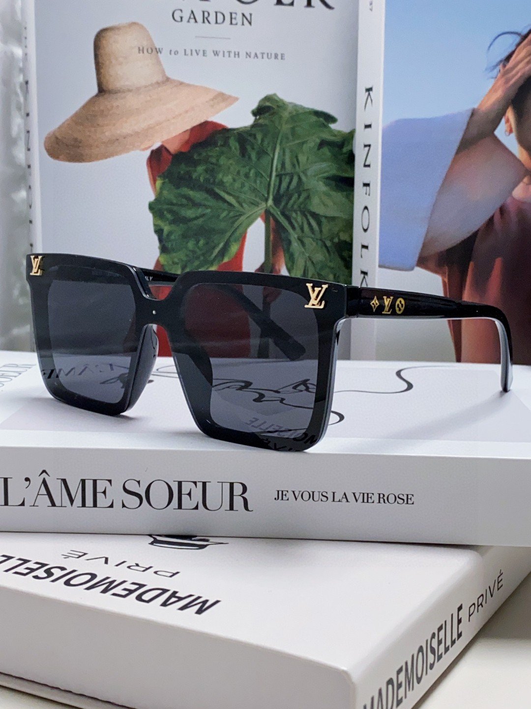 L X V SunglassesSUNGLASSES