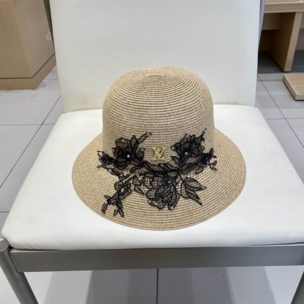 L X V hat（Multiple colors）