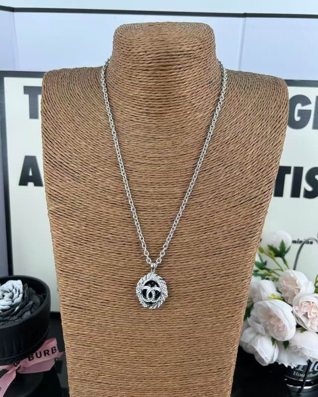 Chane NecklaceSUNGLASSES