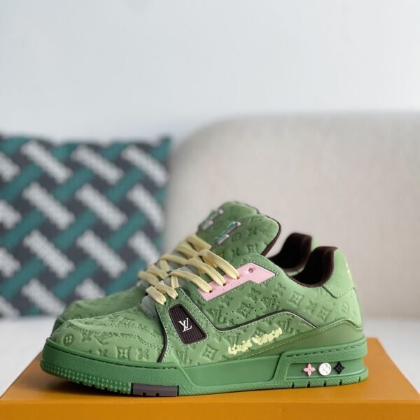 L X V SNEAKERSSUNGLASSES