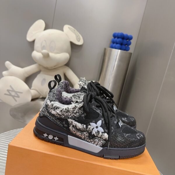 L X V RUNNER TATIC sneakersSUNGLASSES