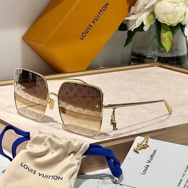 L X V SunglassesSUNGLASSES