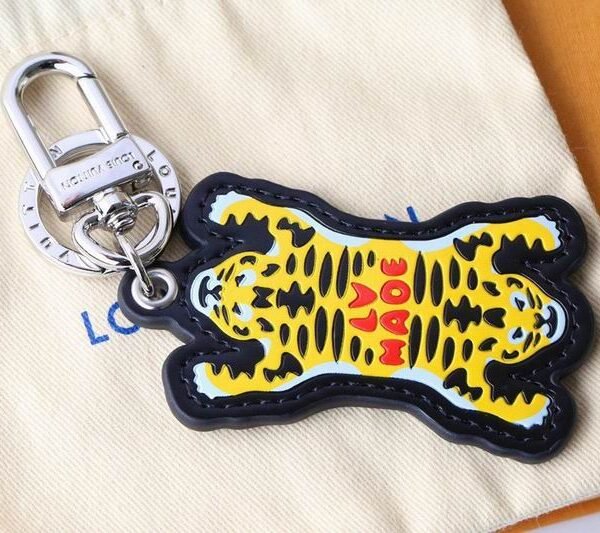 L X V Key Ring