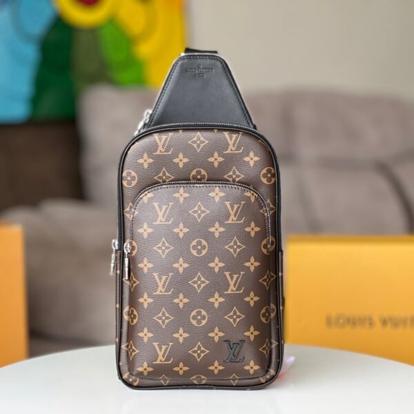 L X V AVENUE NM Shoulder bag 20*31*7cm(Multiple colors)