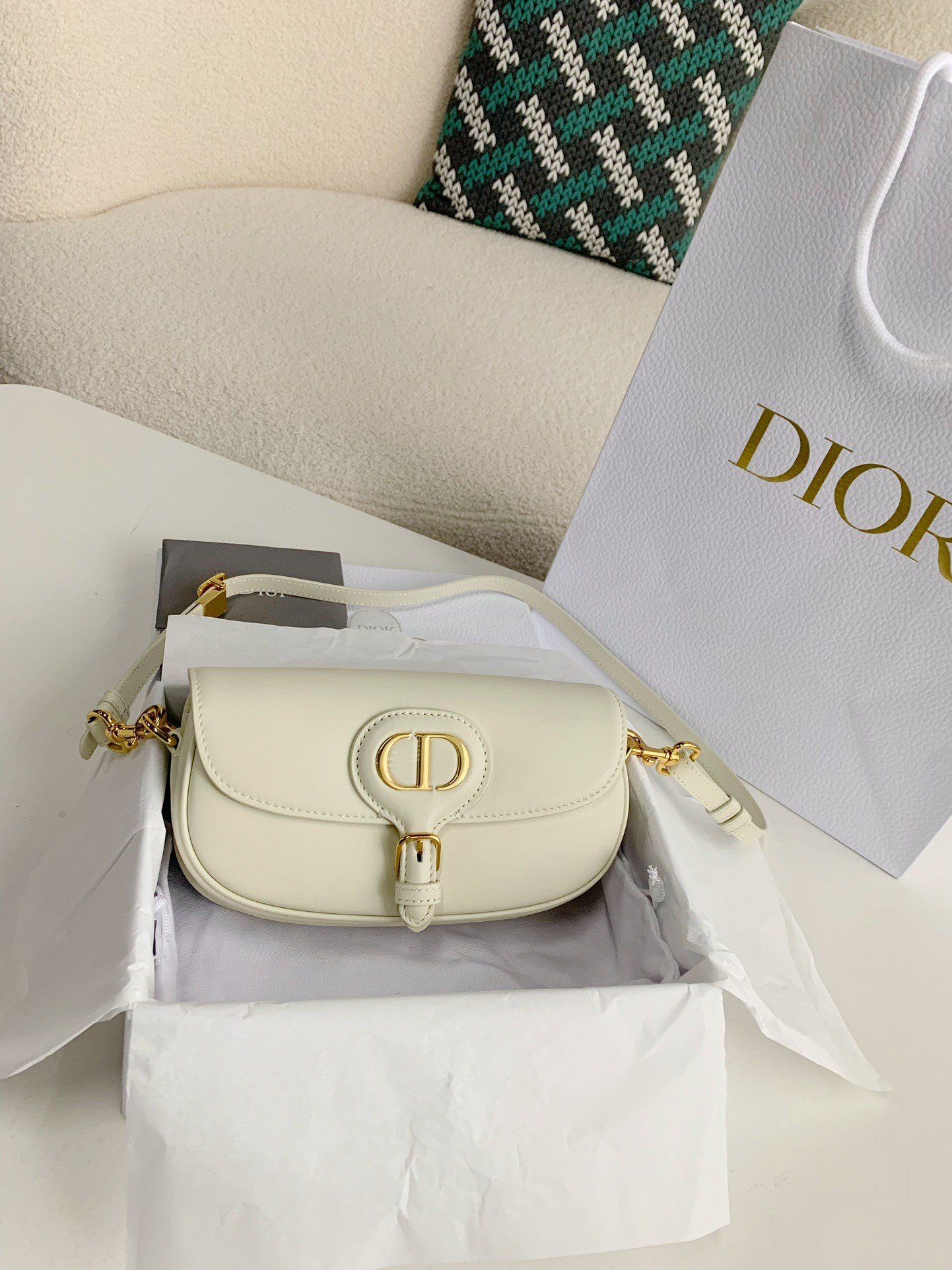 DR Bobby East-West  Armpit bag  Size:21*5*12cm（Multiple colors）