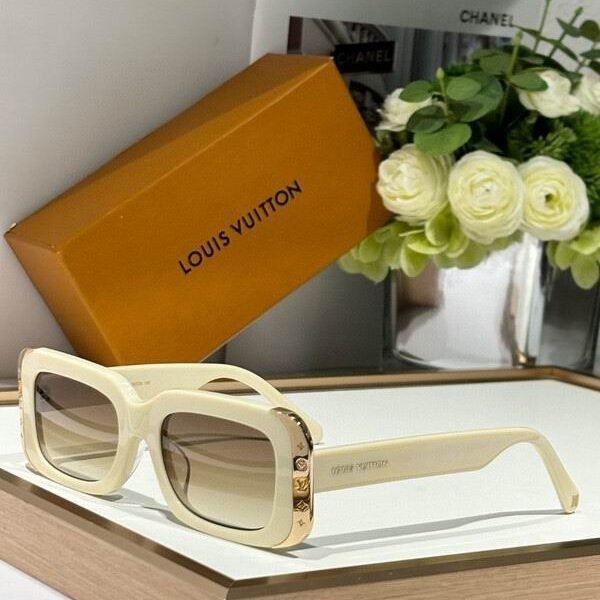 L X V SunglassesSUNGLASSES