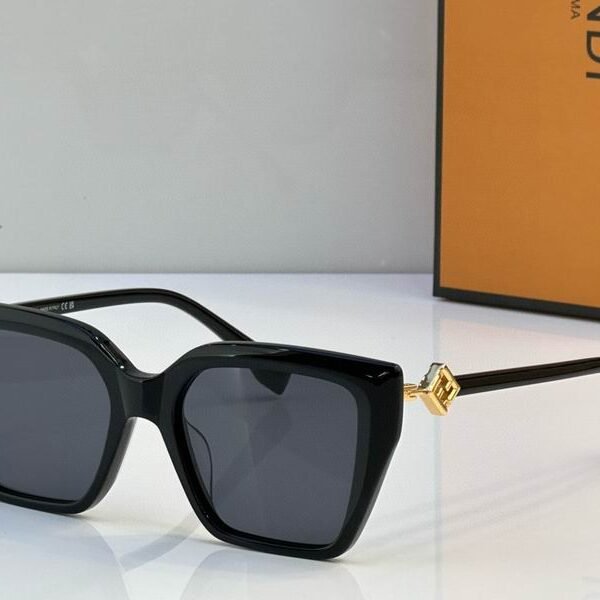 L X V SunglassesSUNGLASSES