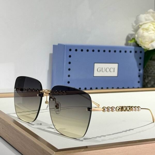 GUC SunglassesSUNGLASSES