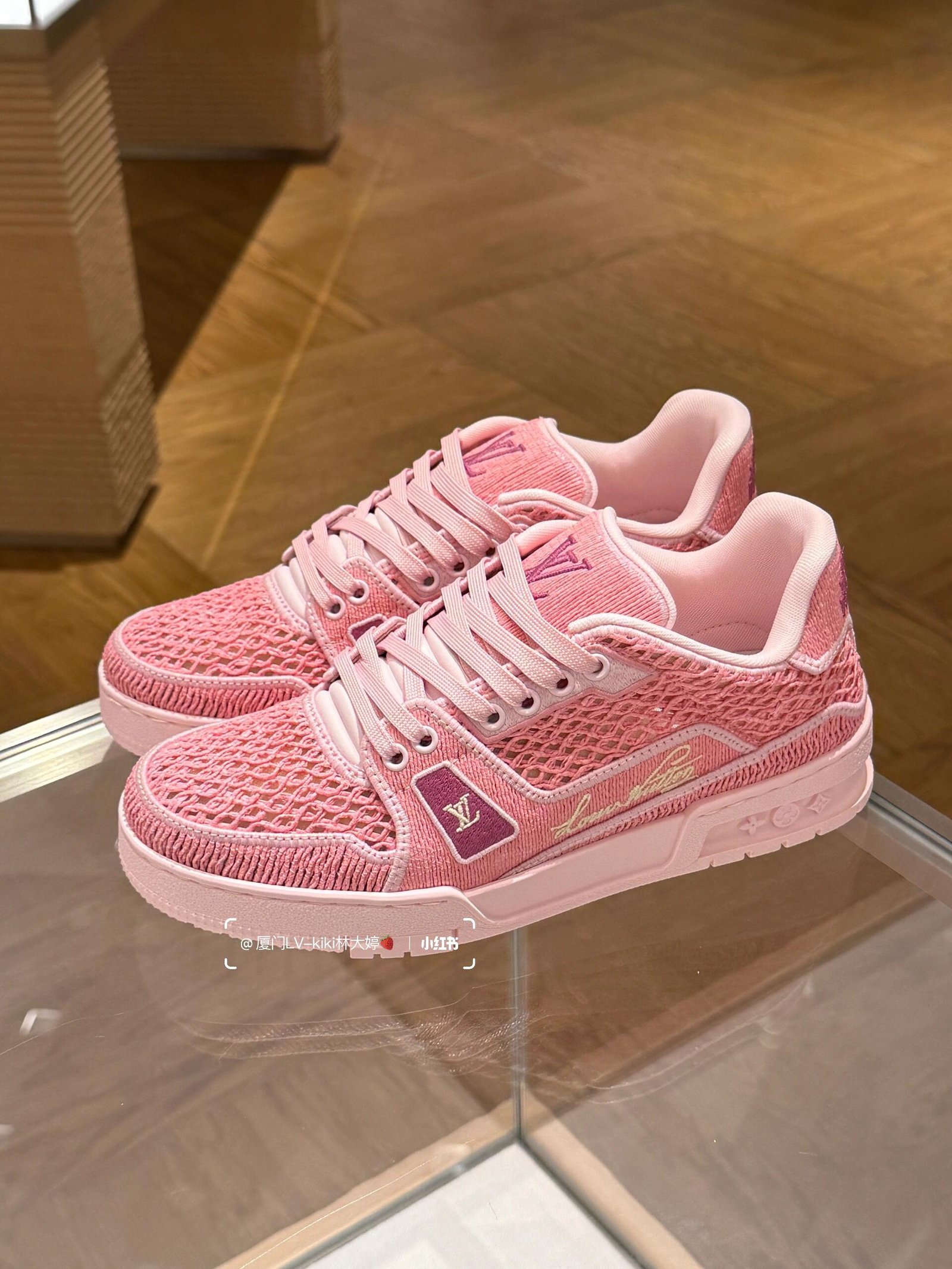 L X V TRAINER SneakersSUNGLASSES