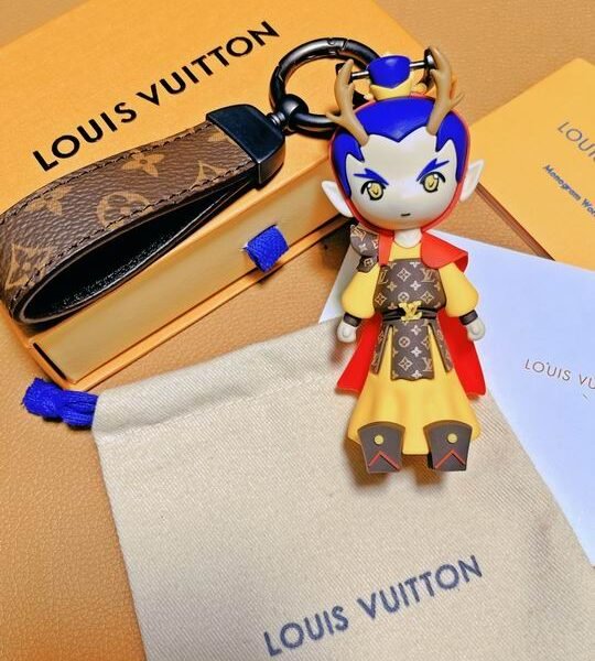 L X V Key Ring(Multiple colors)