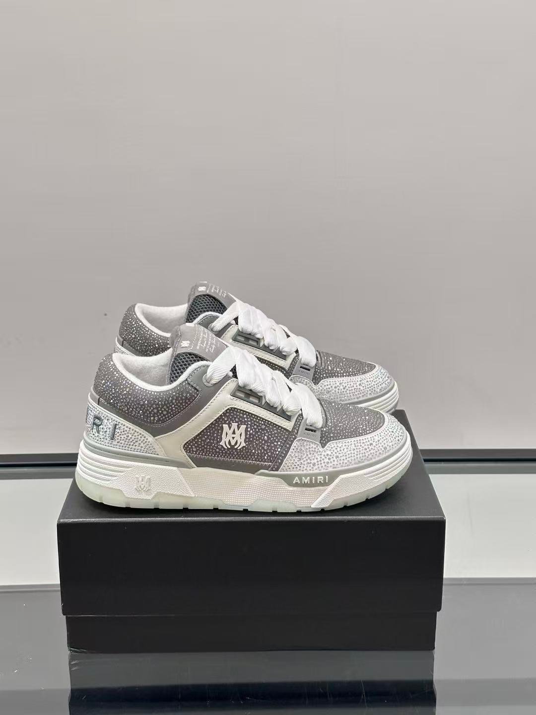 AMRI MA-1 low top sneakersSUNGLASSES