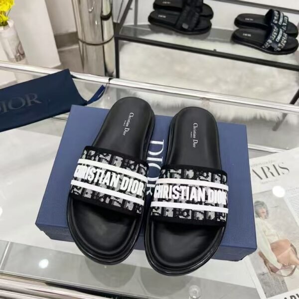 DR Aqua 2025 SandalsSUNGLASSES