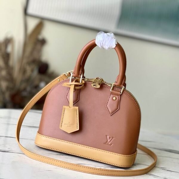 L X V Handbag 23.5x17.5x11.5cm