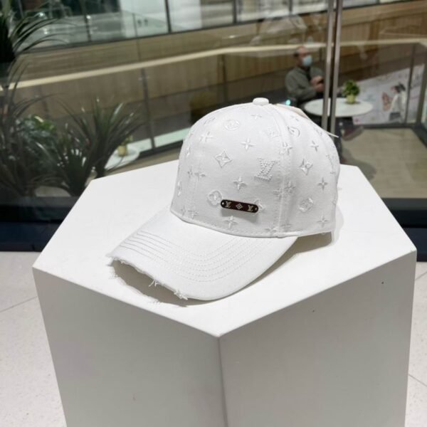 L X V Cap（Multiple colors）