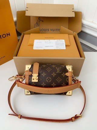 L X V small SIDE TRUNK handbag M46815, size: 18*12.5*8cm