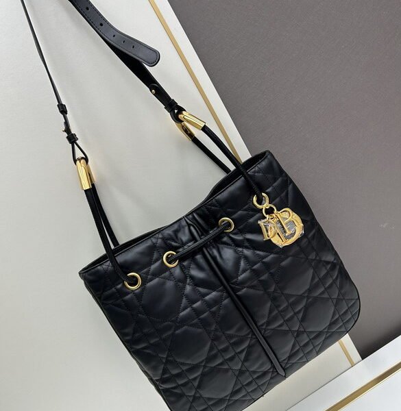 DR Shoulder bag 35x31x5.5cm（Multiple colors）