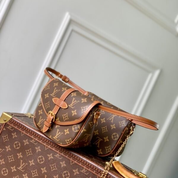 L X V Shoulder handbag 14*6*19