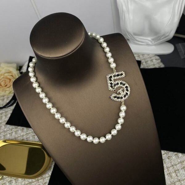 Chane NecklaceSUNGLASSES