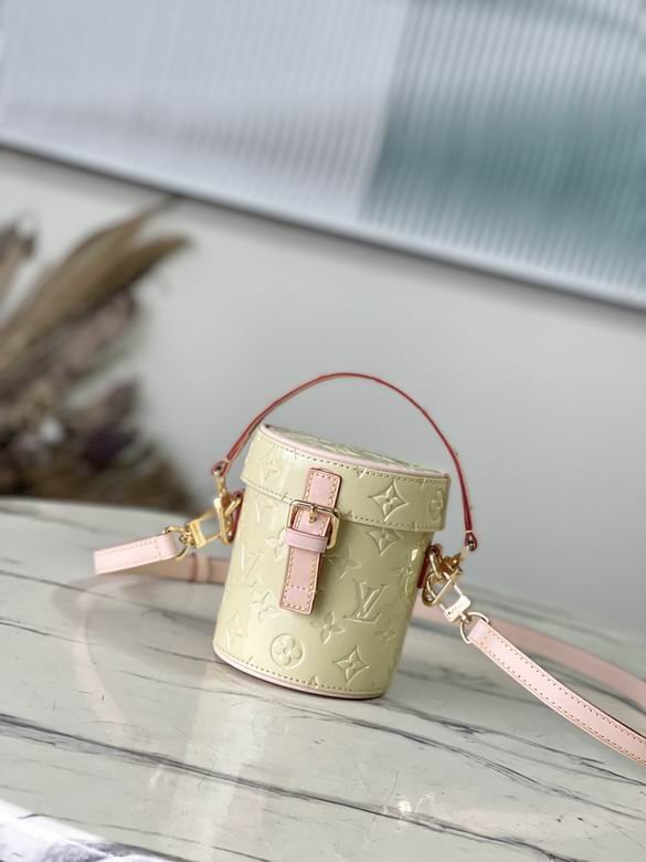 L X V Bucket Bags 12x14.2x12cm